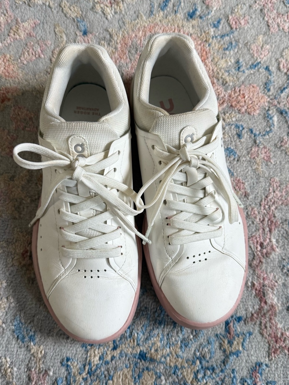 ON - The Rodger Women’s White Leather Sneakers with Pink Trim